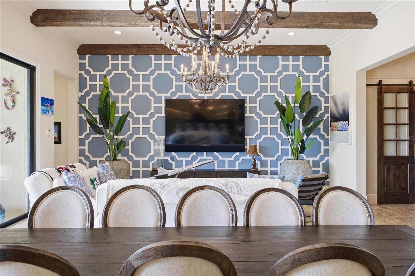 O6373084 Property Photo