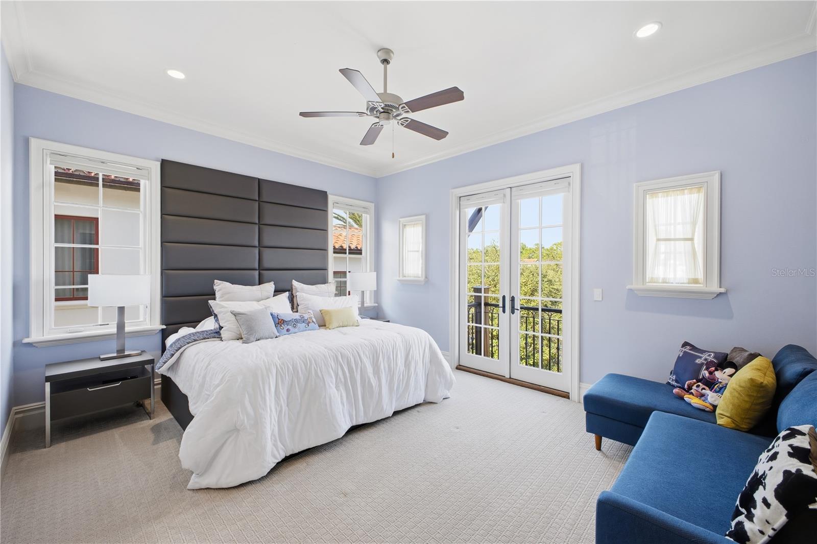 O6373084 Property Photo