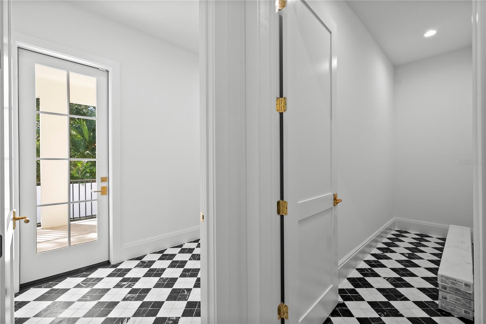 TB8463669 Property Photo