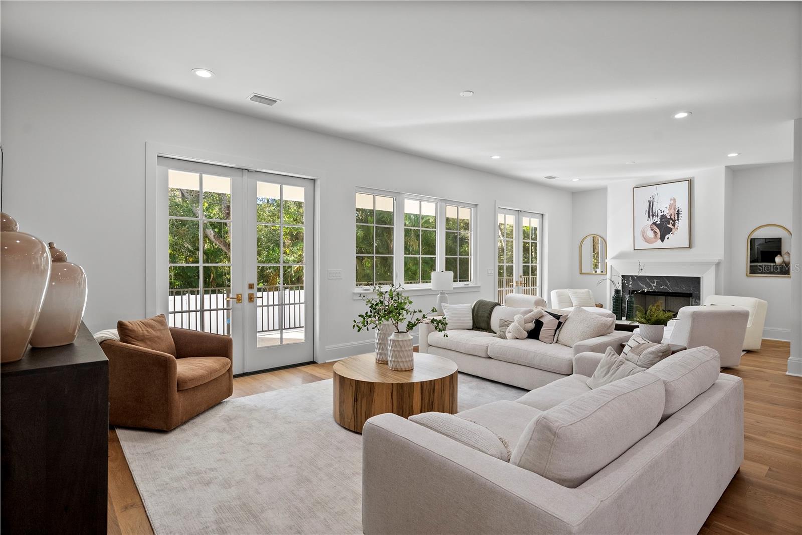 TB8463669 Property Photo