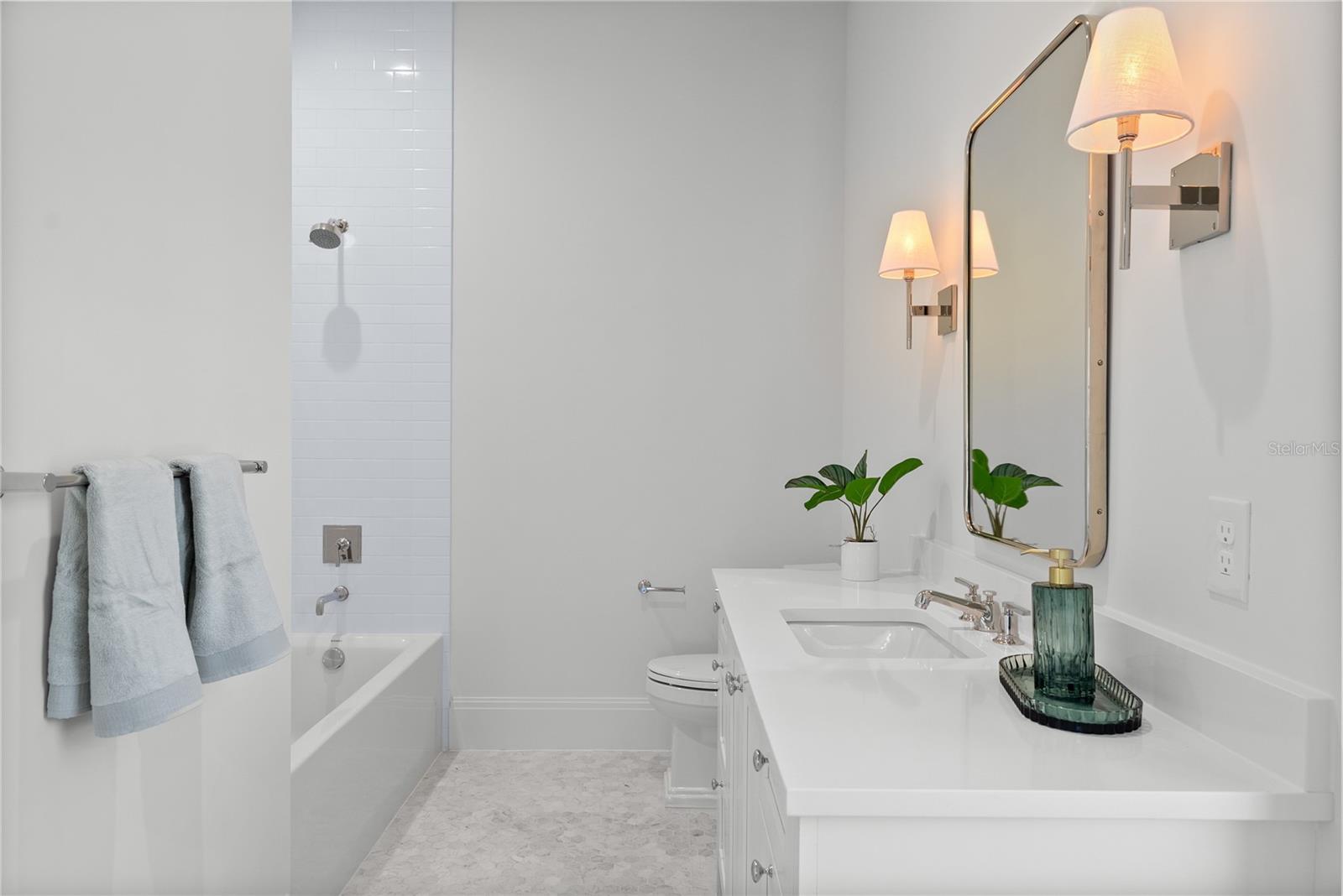 TB8463669 Property Photo