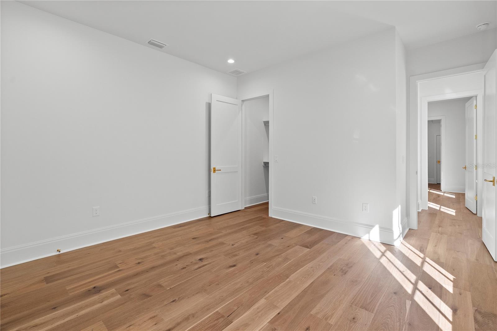 TB8463669 Property Photo