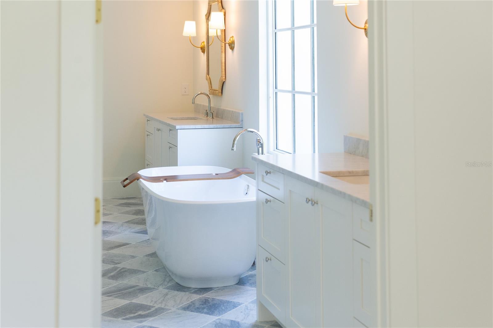 TB8463669 Property Photo