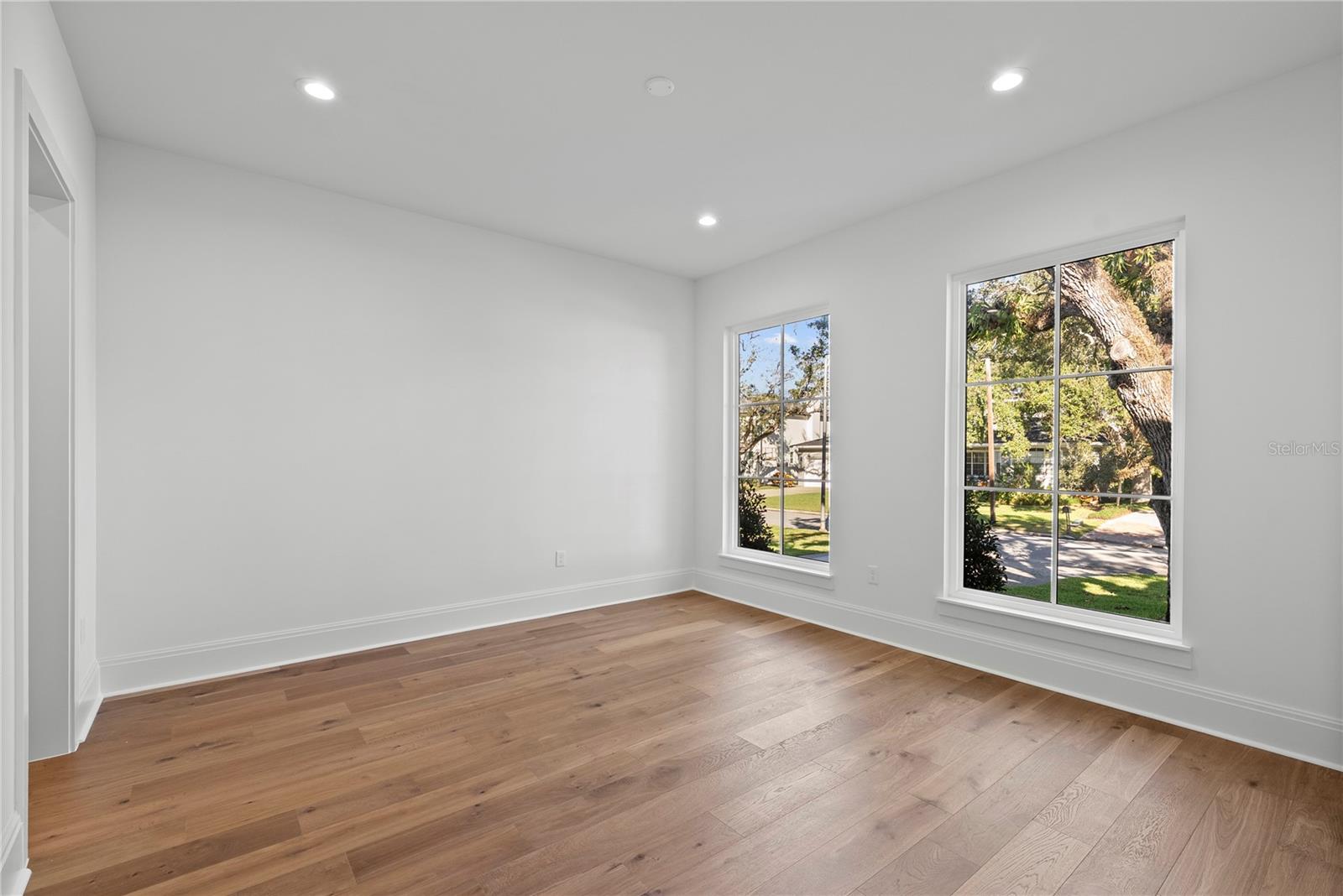 TB8463669 Property Photo