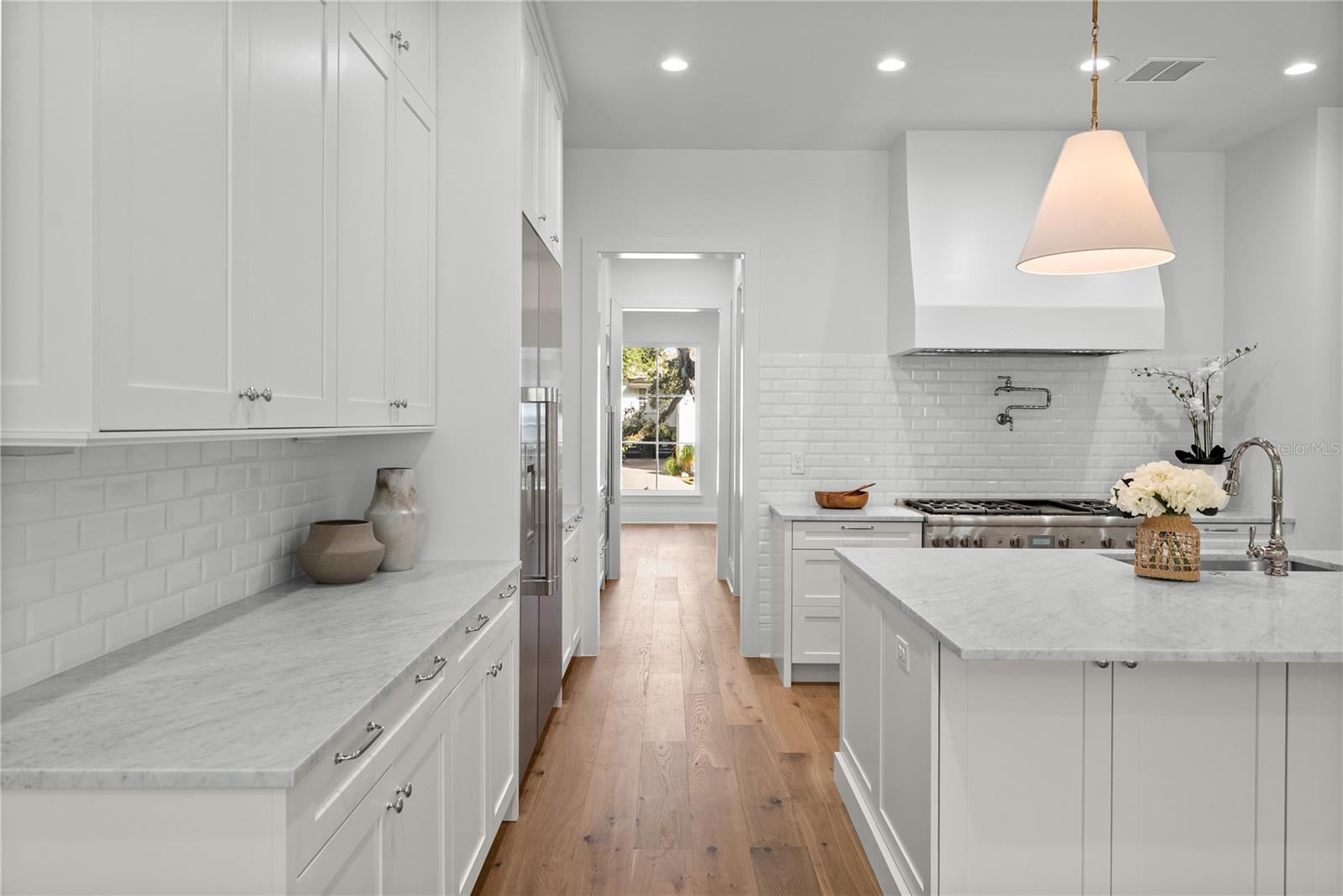 TB8463669 Property Photo