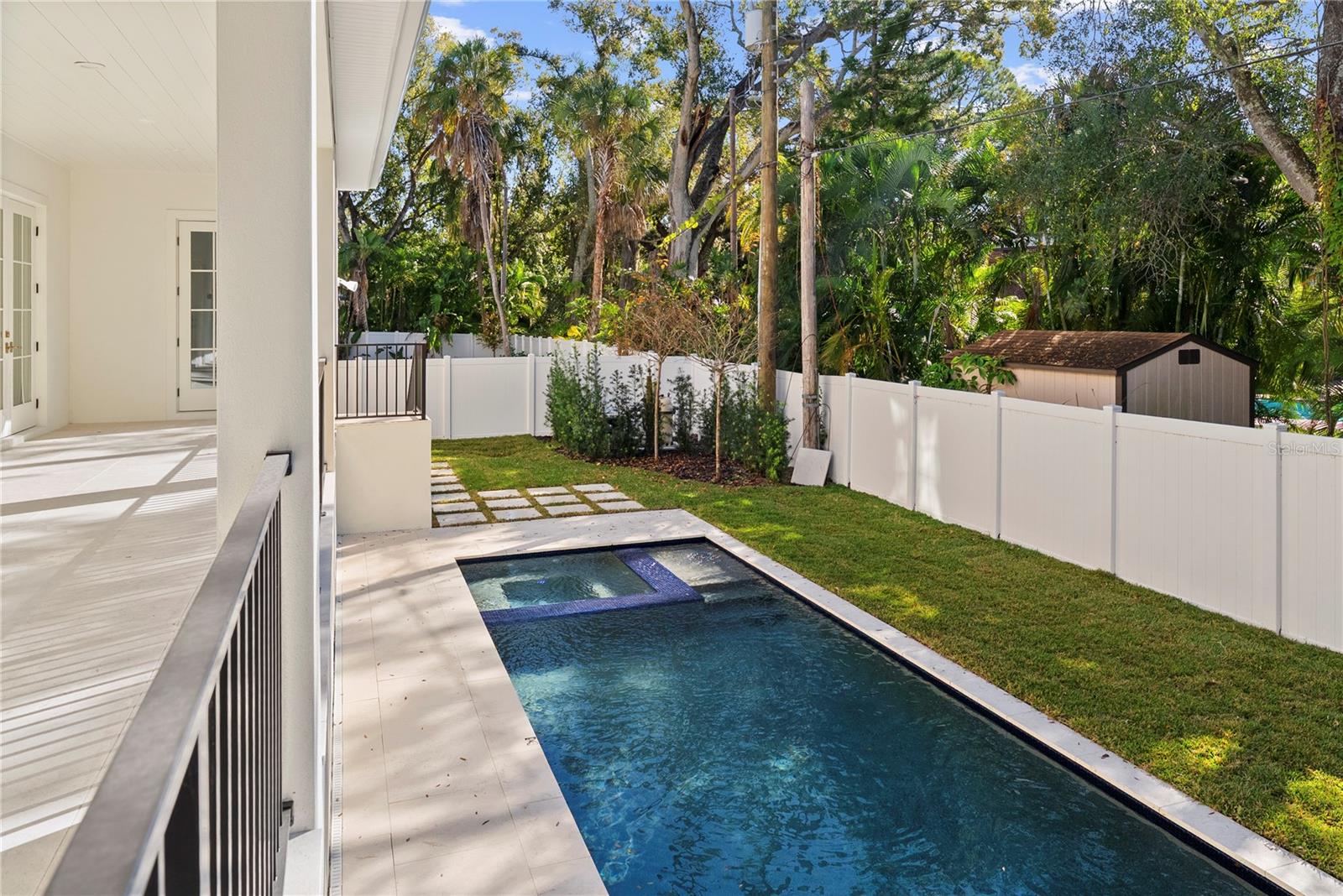 TB8463669 Property Photo