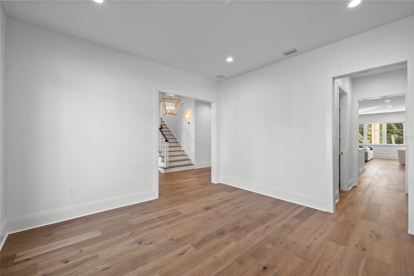 TB8463669 Property Photo