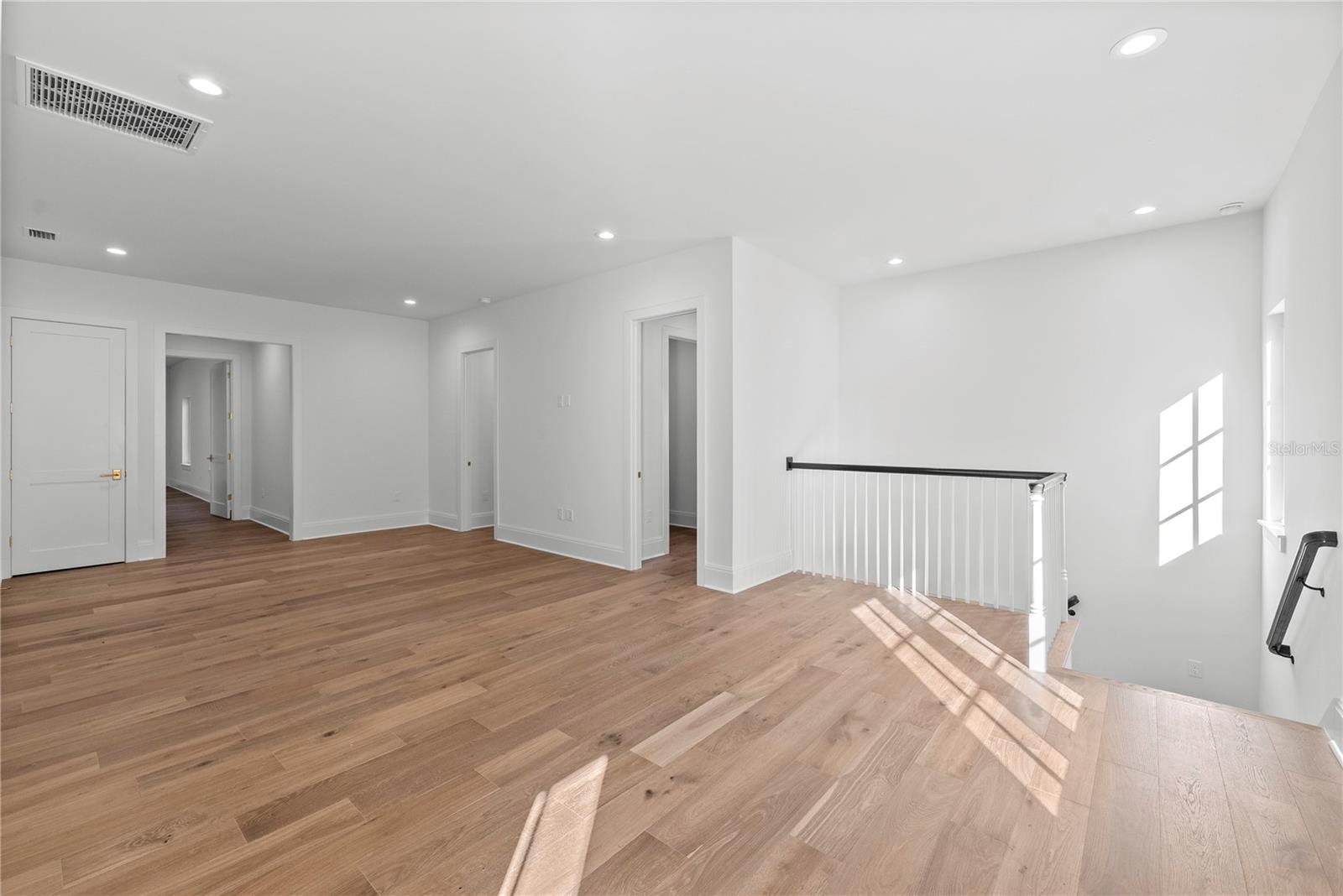 TB8463669 Property Photo