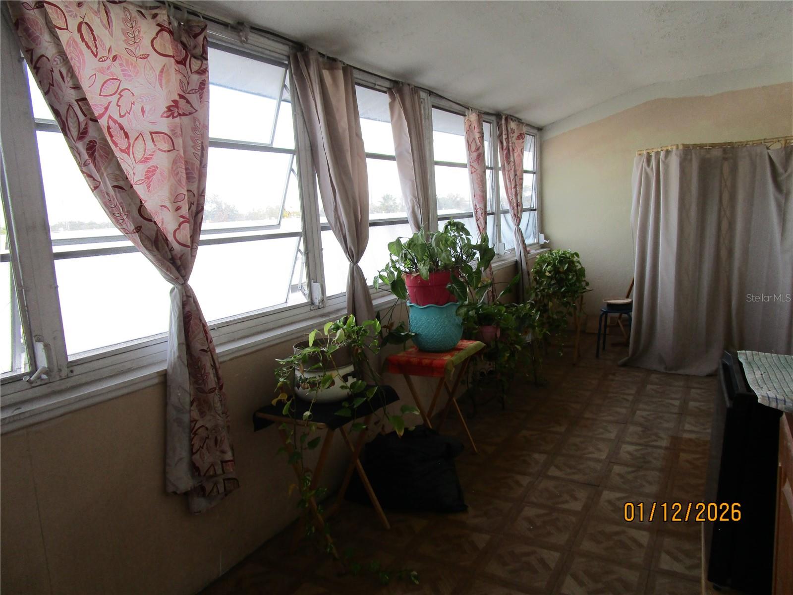 TB8463678 Property Photo