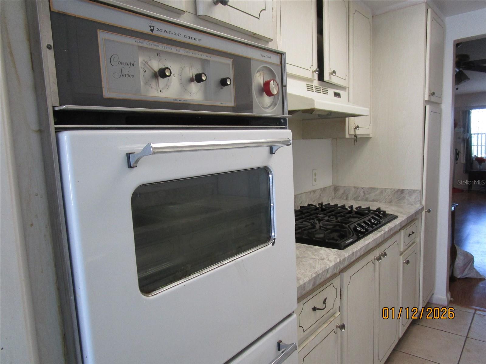 TB8463678 Property Photo