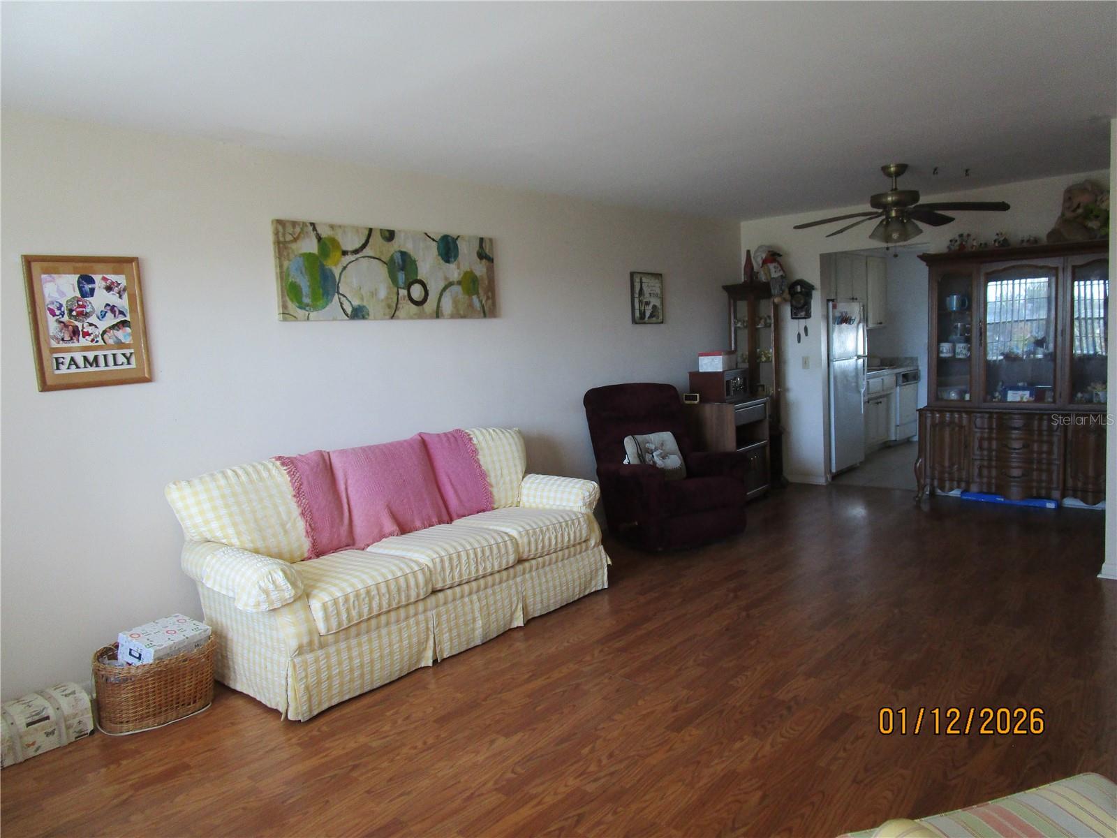 TB8463678 Property Photo