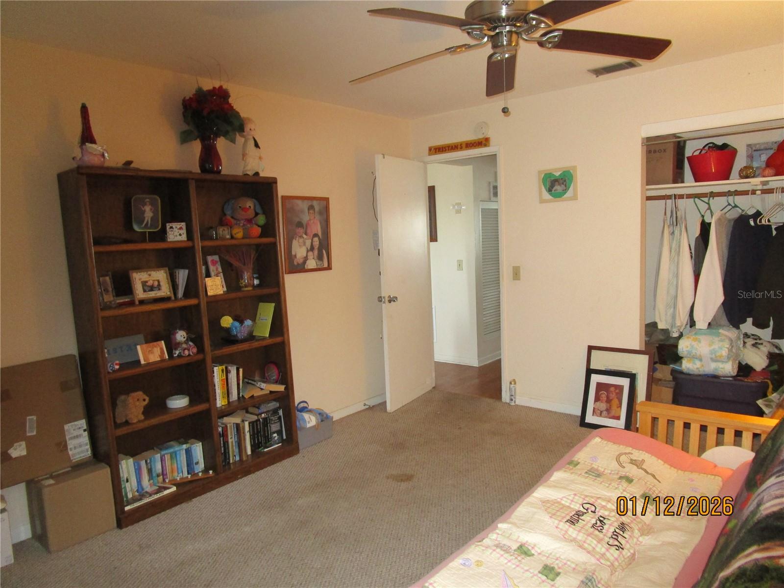 TB8463678 Property Photo