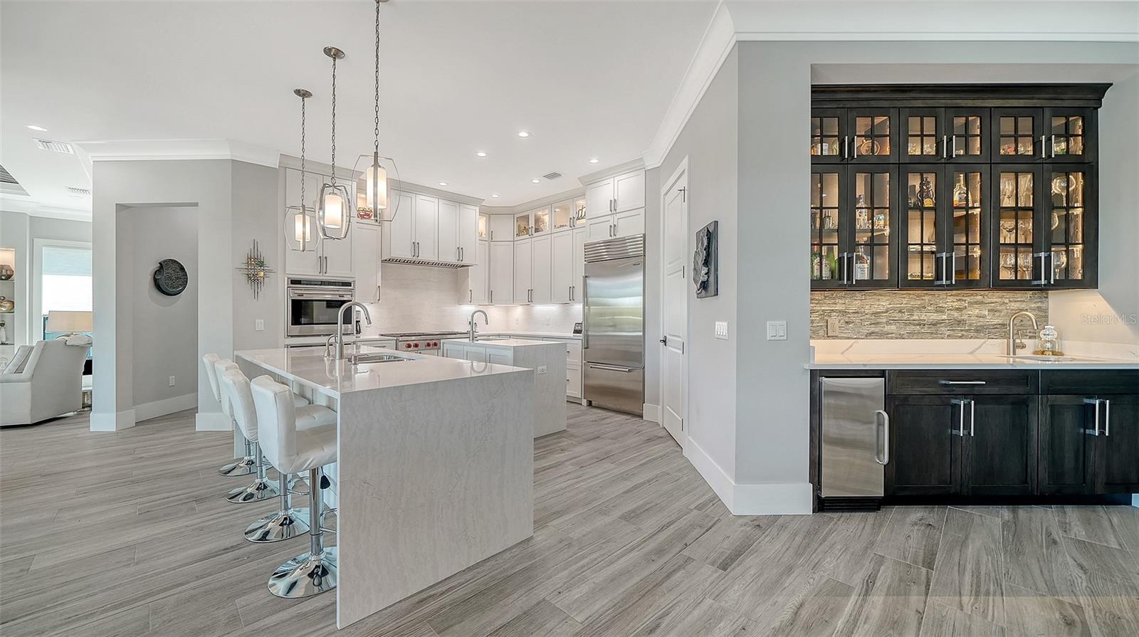 5326 SIESTA COVE DR, SARASOTA, FL, 34242