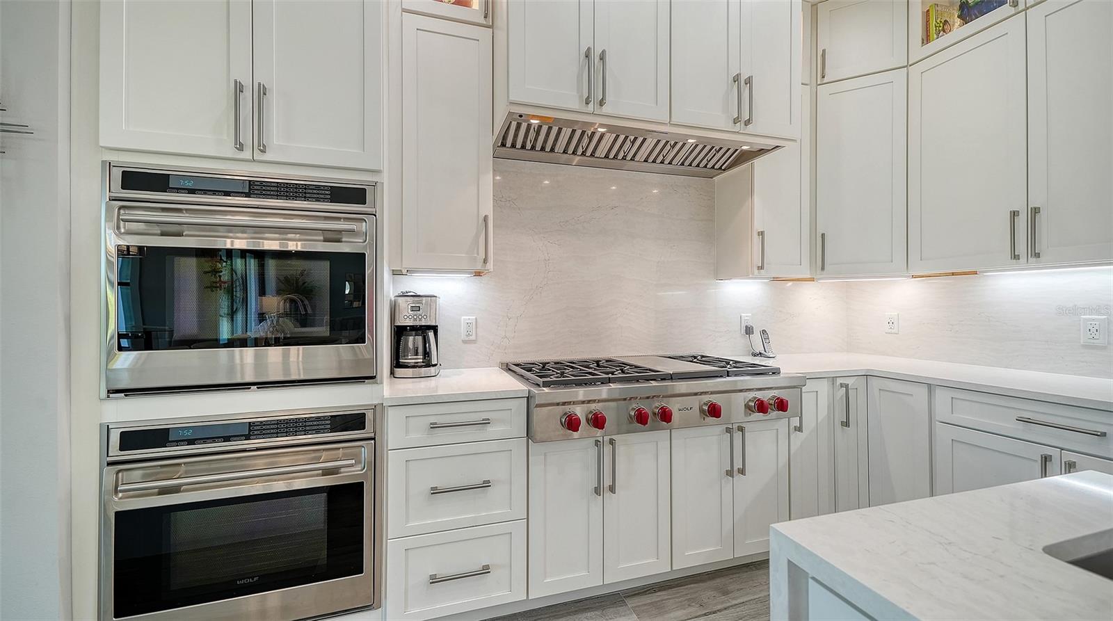 5326 SIESTA COVE DR, SARASOTA, FL, 34242