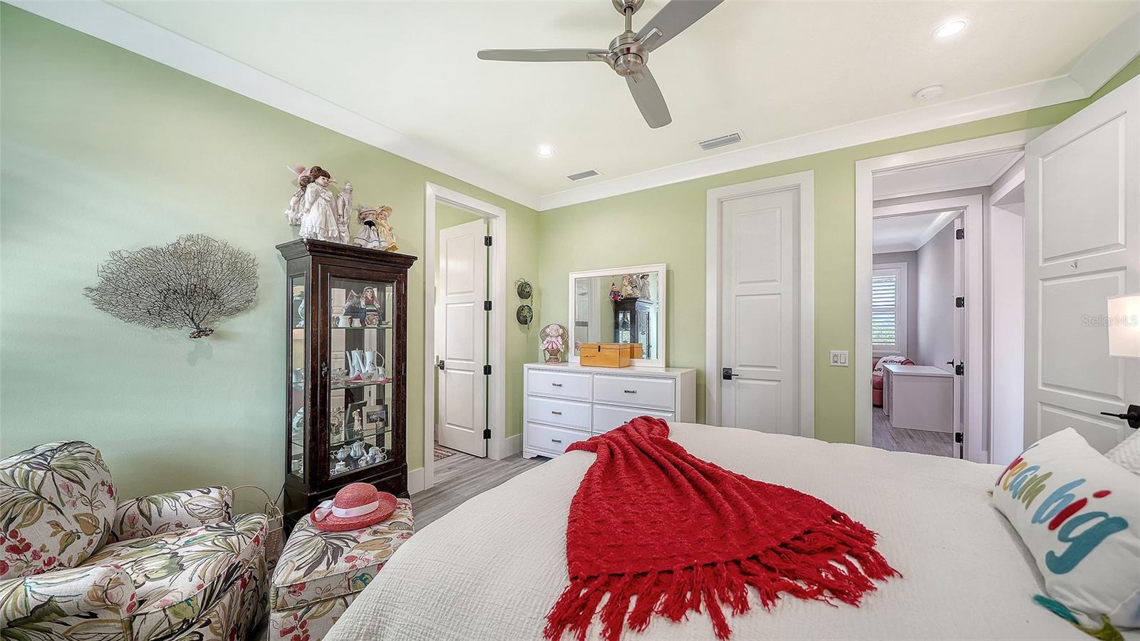 5326 SIESTA COVE DR, SARASOTA, FL, 34242