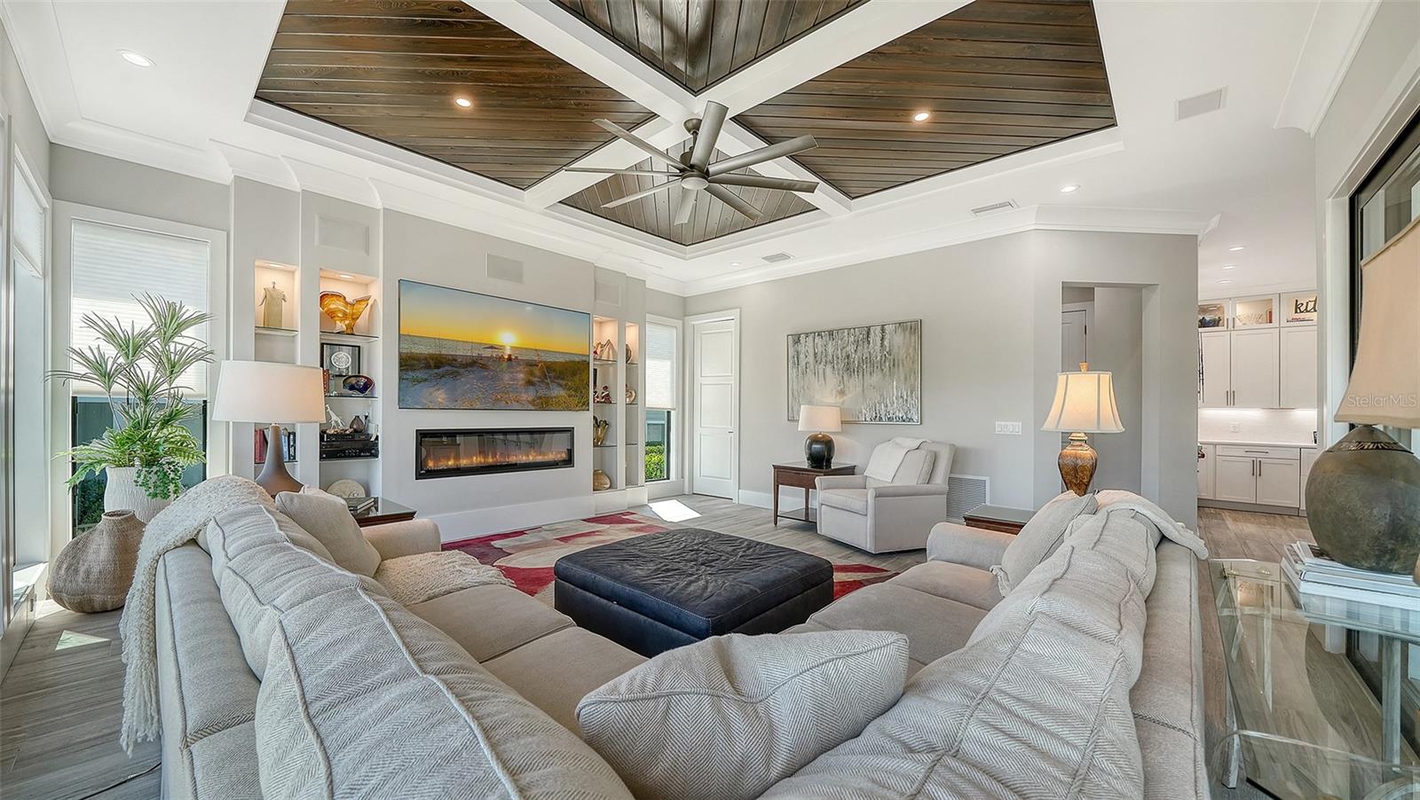 5326 SIESTA COVE DR, SARASOTA, FL, 34242