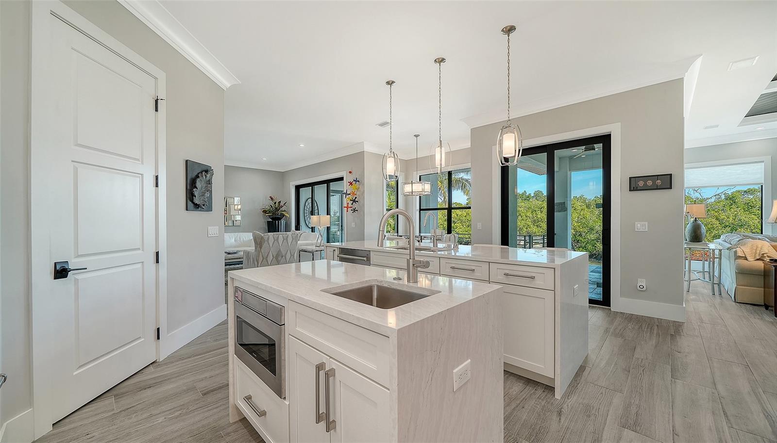 5326 SIESTA COVE DR, SARASOTA, FL, 34242