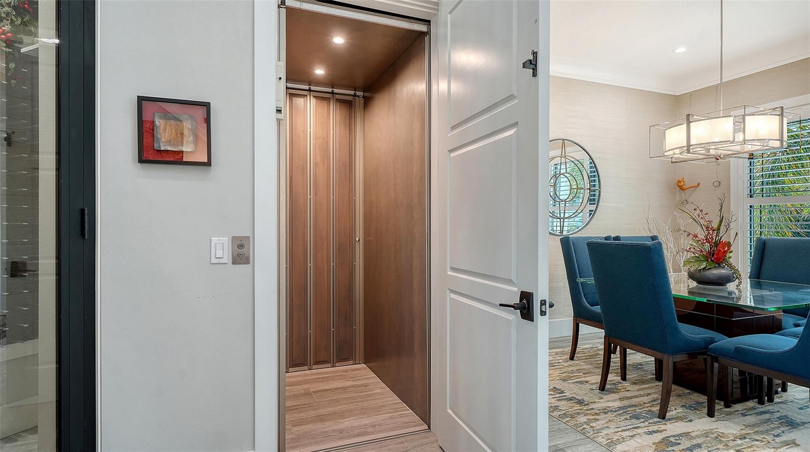 5326 SIESTA COVE DR, SARASOTA, FL, 34242