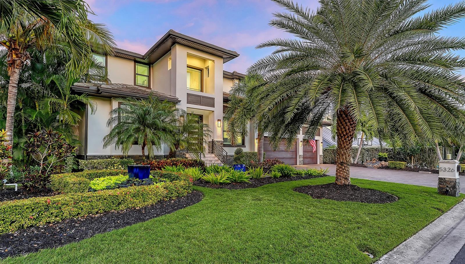 5326 SIESTA COVE DR, SARASOTA, FL, 34242