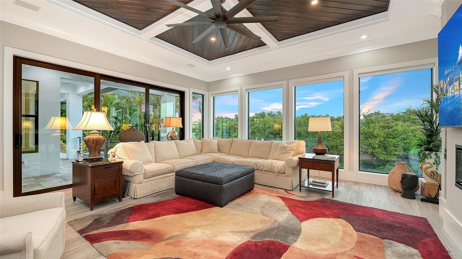 5326 SIESTA COVE DR, SARASOTA, FL, 34242