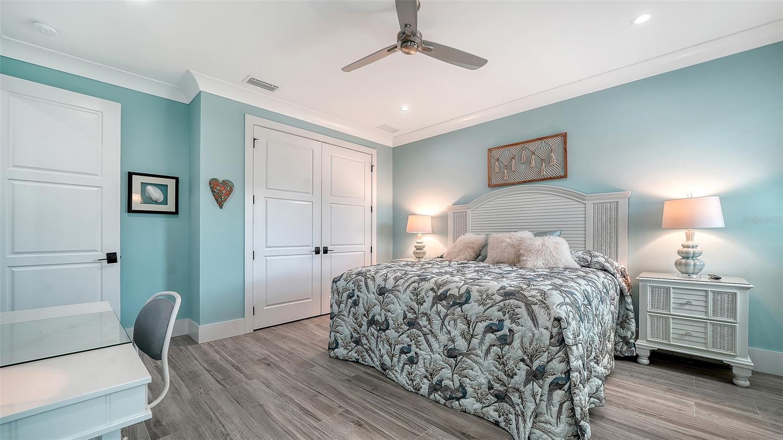 5326 SIESTA COVE DR, SARASOTA, FL, 34242