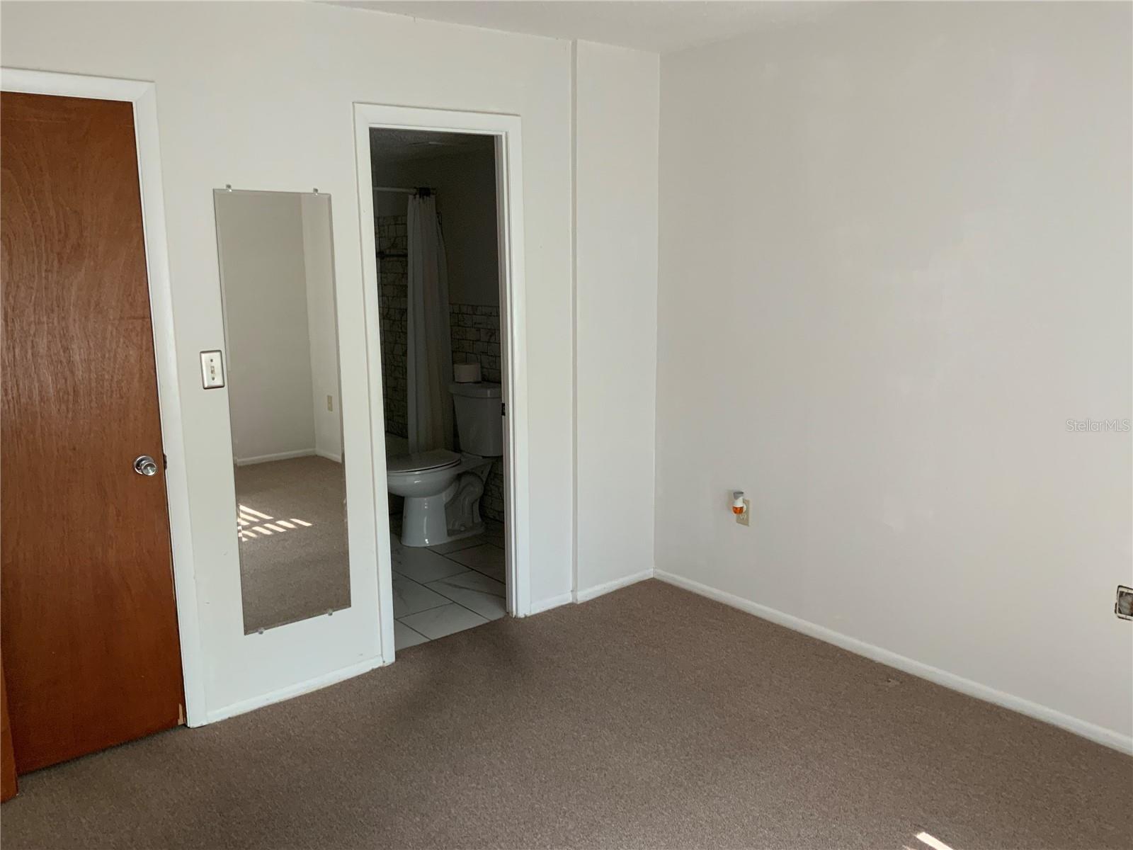 A4678005 Property Photo