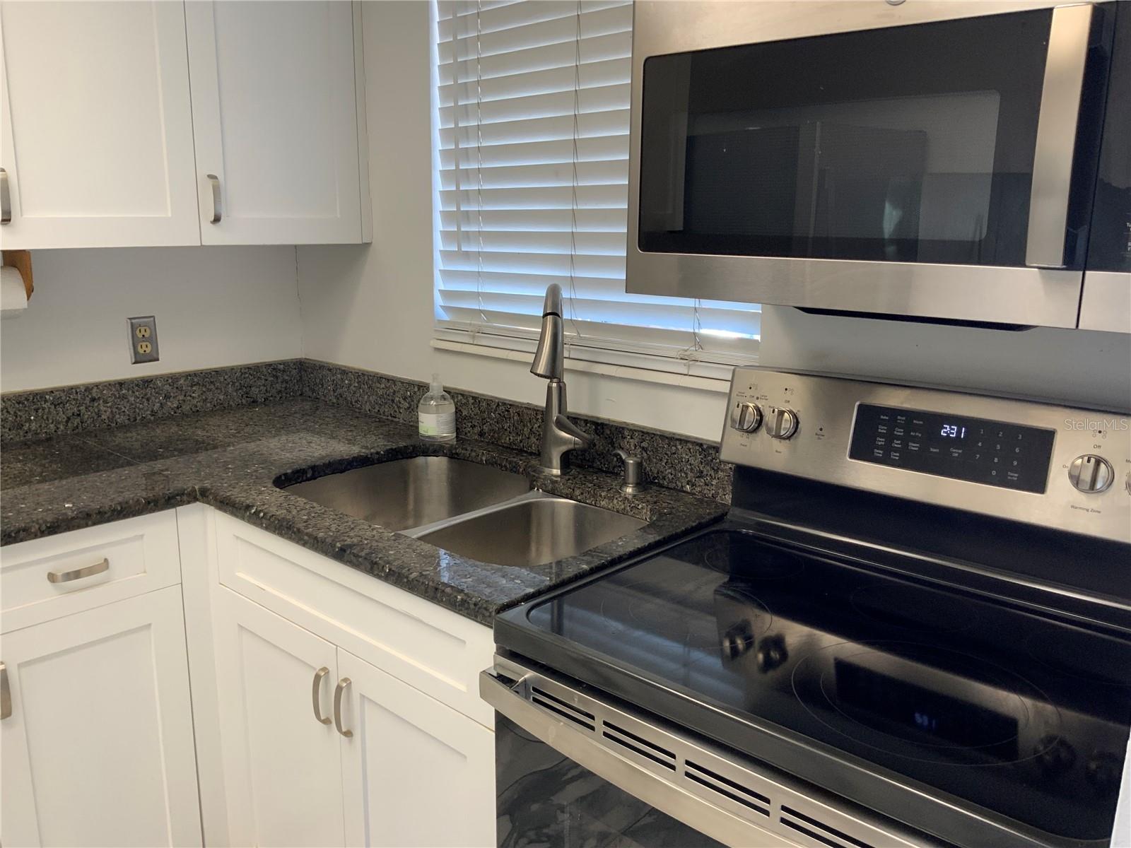 A4678005 Property Photo