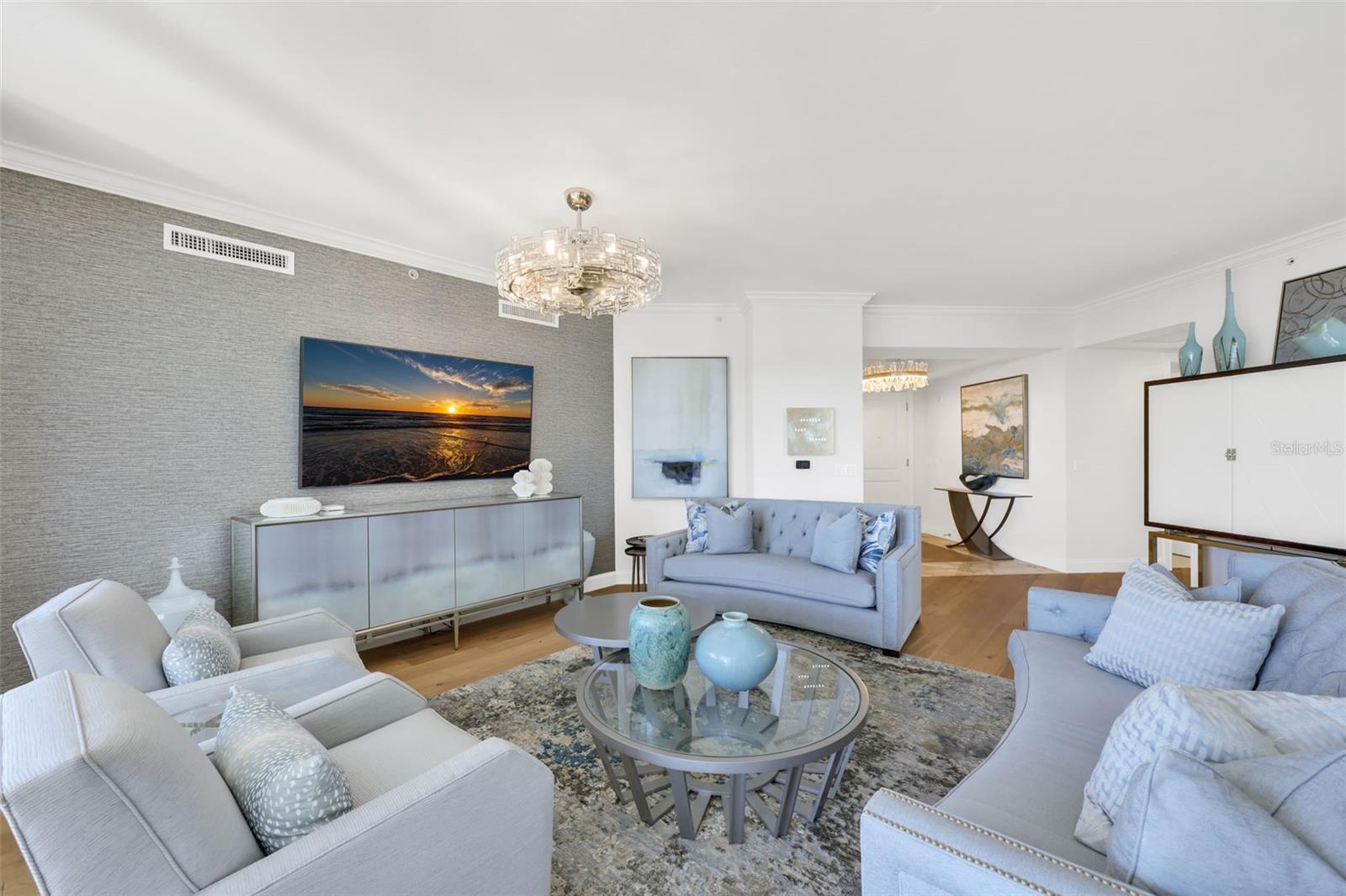 C7520087 Property Photo