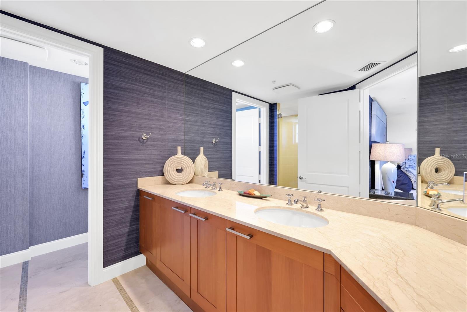 C7520087 Property Photo