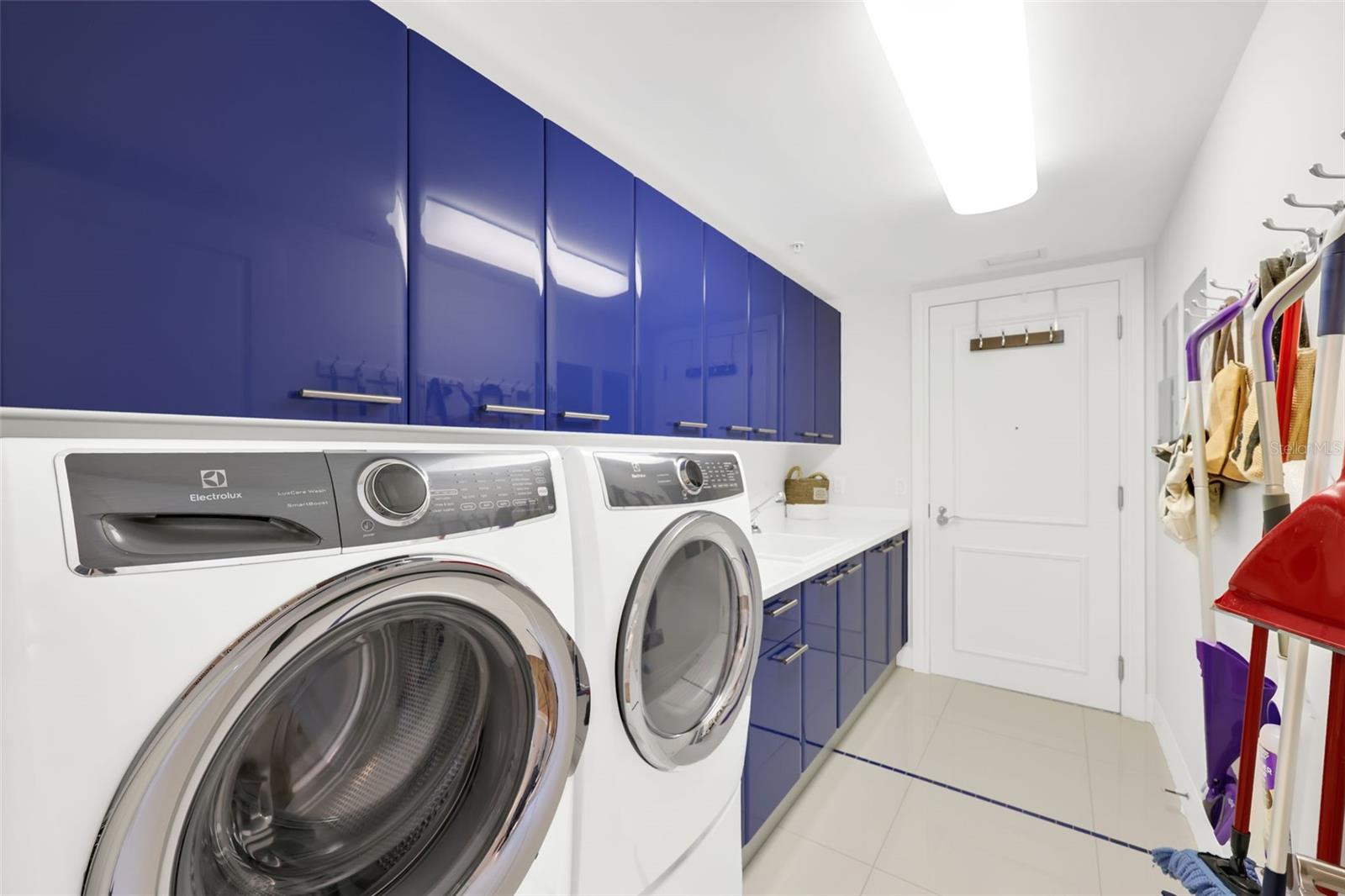 C7520087 Property Photo