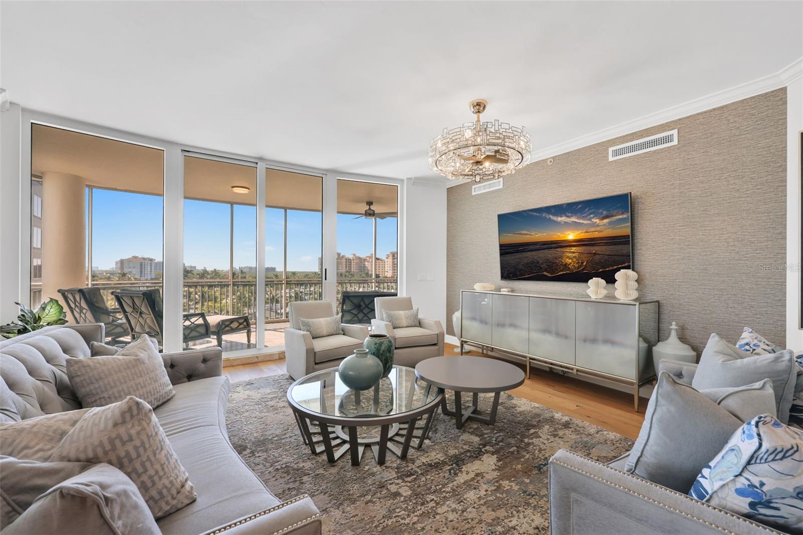 C7520087 Property Photo