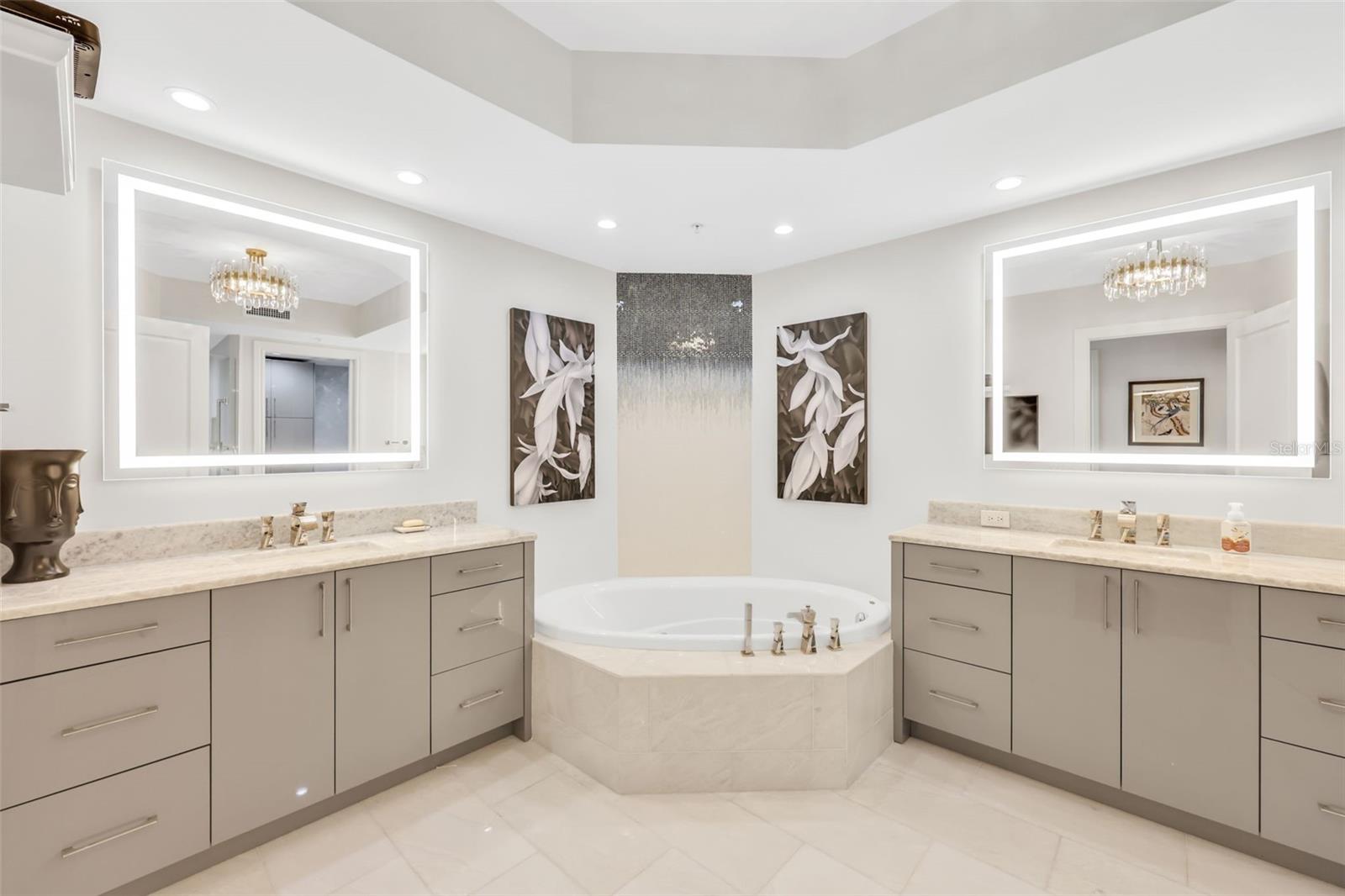 C7520087 Property Photo