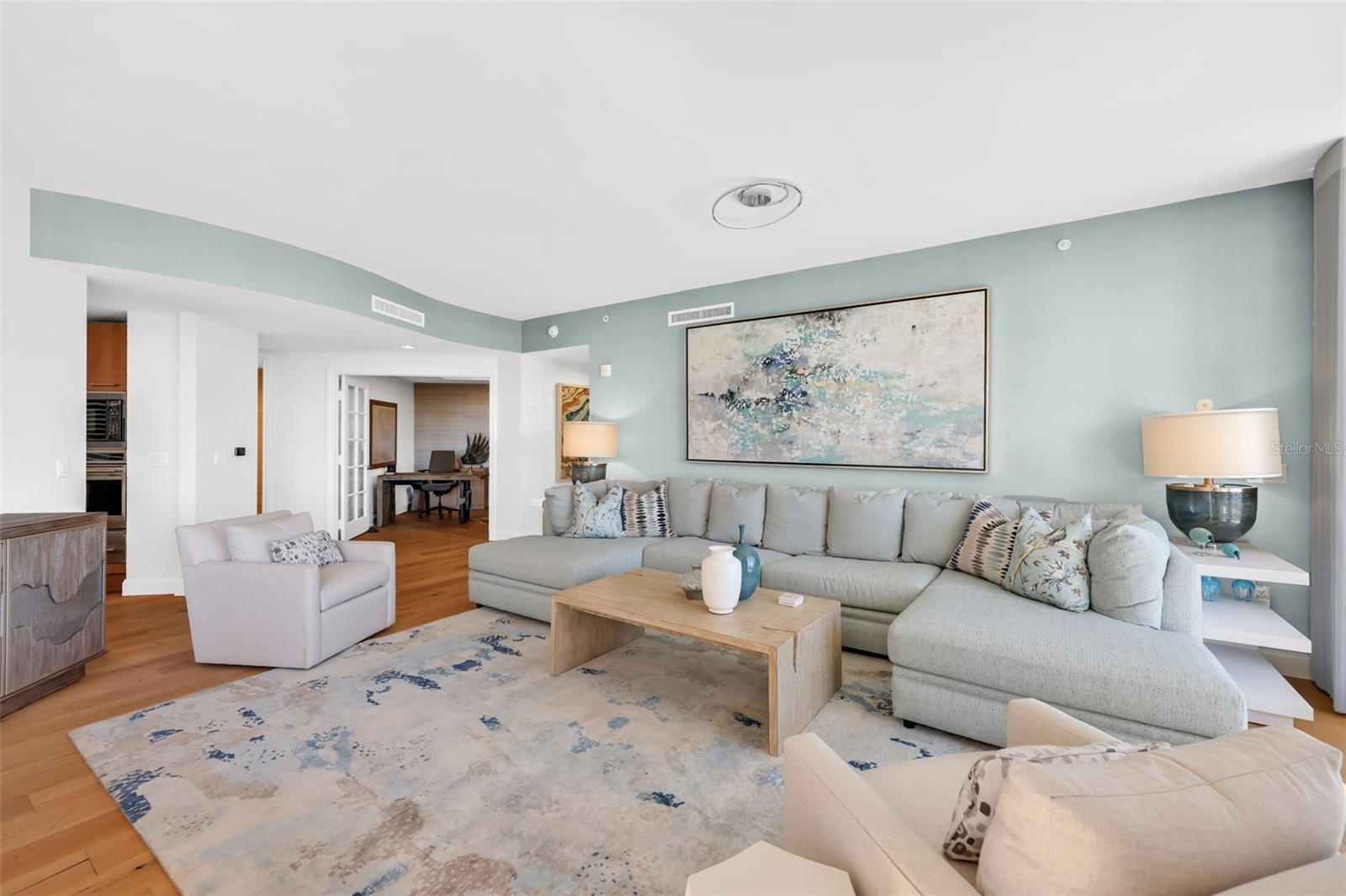 C7520087 Property Photo