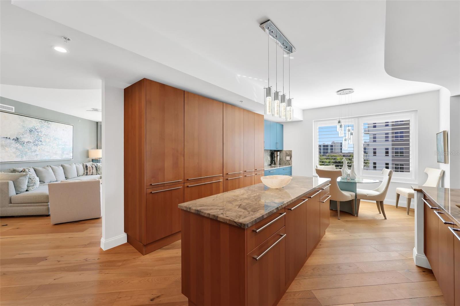 C7520087 Property Photo