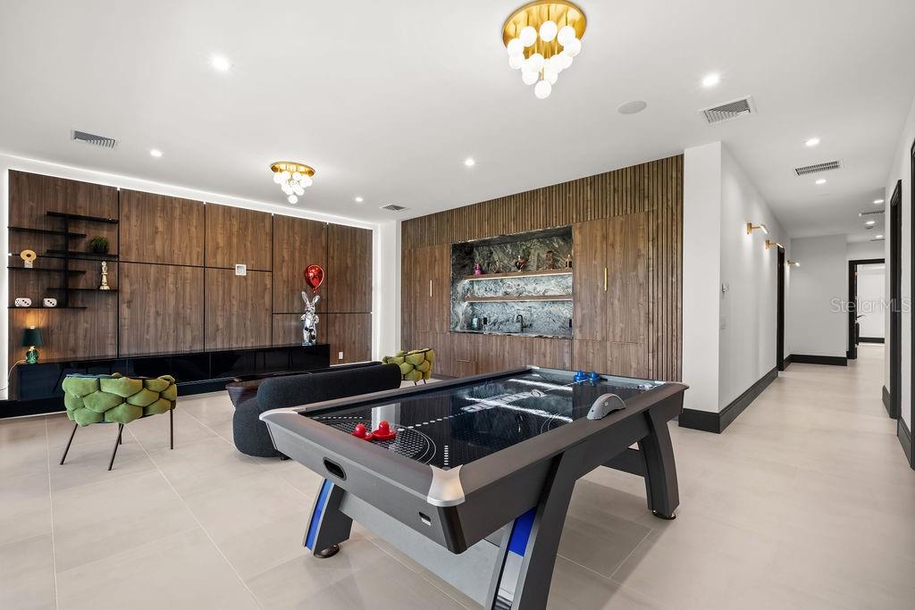 O6373191 Property Photo