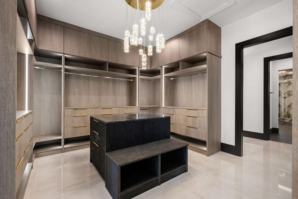 O6373191 Property Photo