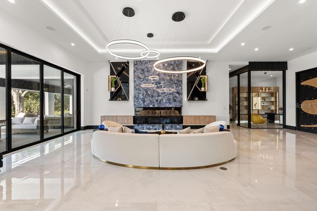 O6373191 Property Photo