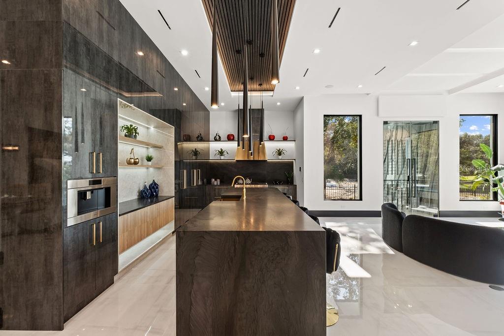 O6373191 Property Photo