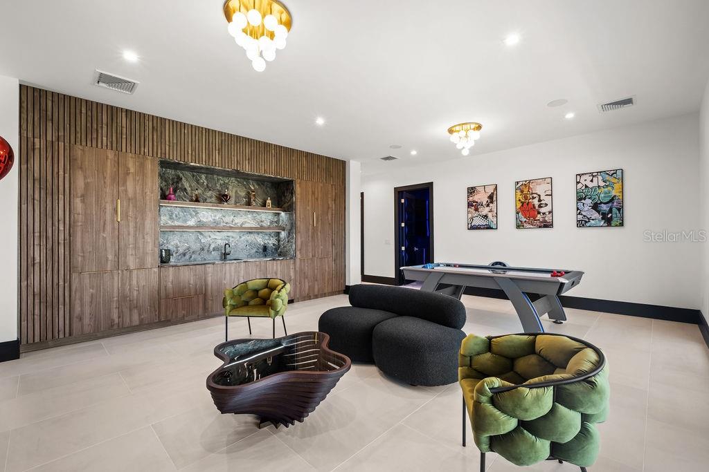 O6373191 Property Photo