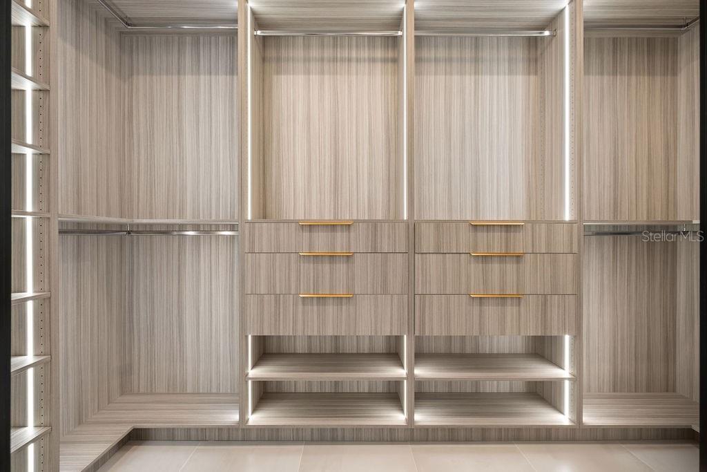 O6373191 Property Photo