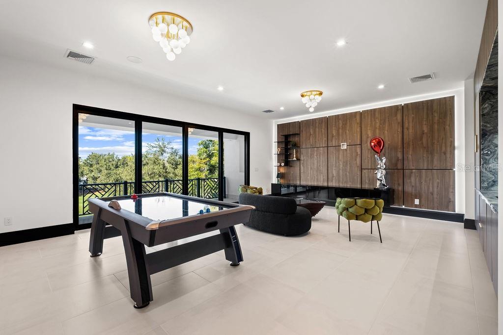 O6373191 Property Photo