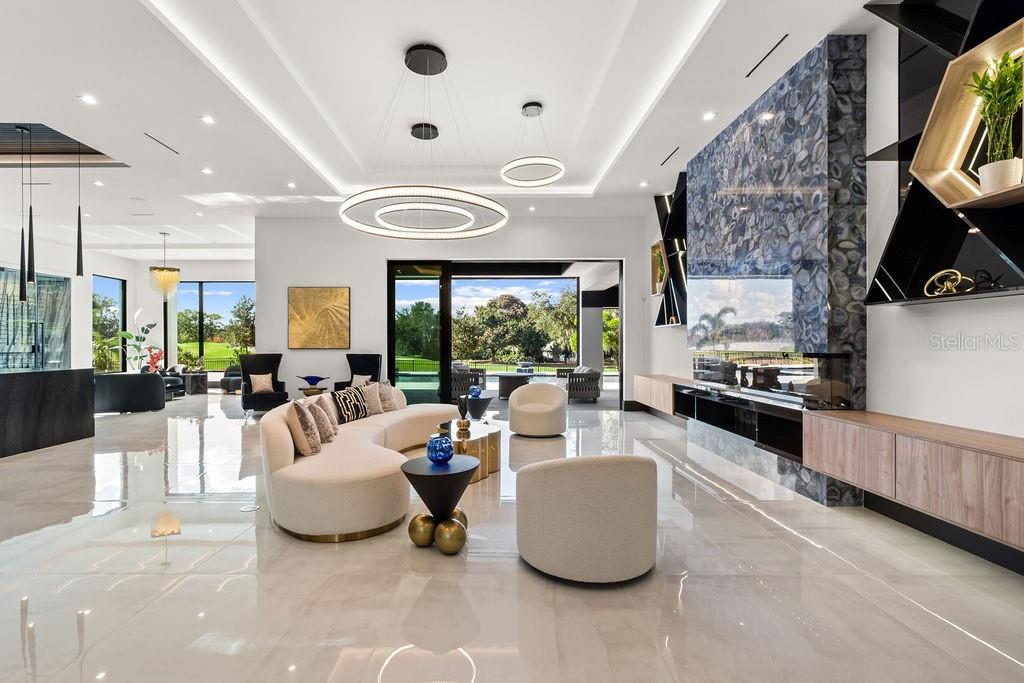 O6373191 Property Photo