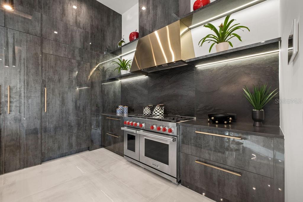 O6373191 Property Photo