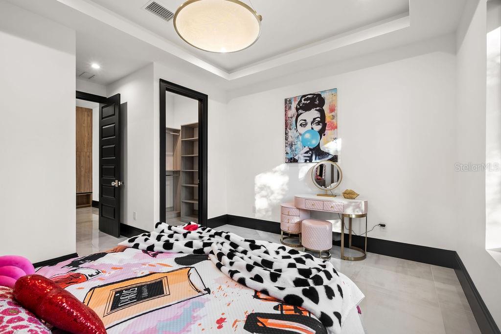 O6373191 Property Photo