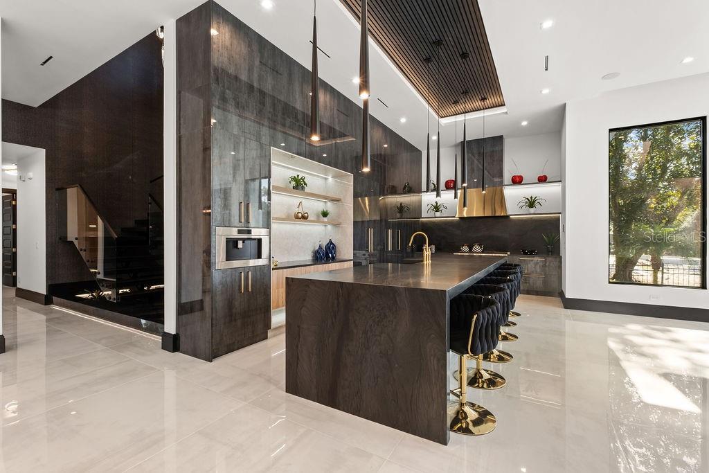 O6373191 Property Photo