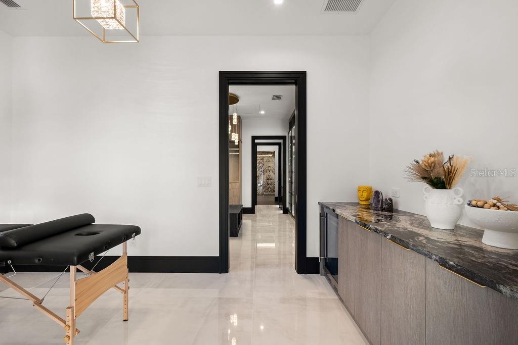 O6373191 Property Photo