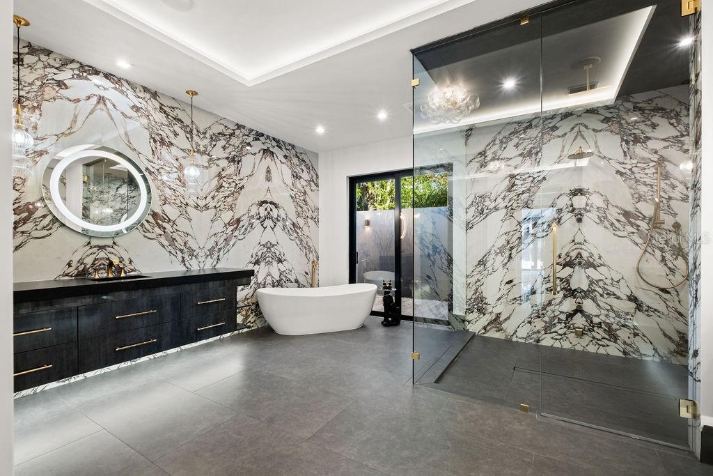 O6373191 Property Photo