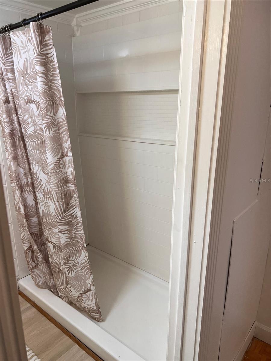 TB8463858 Property Photo