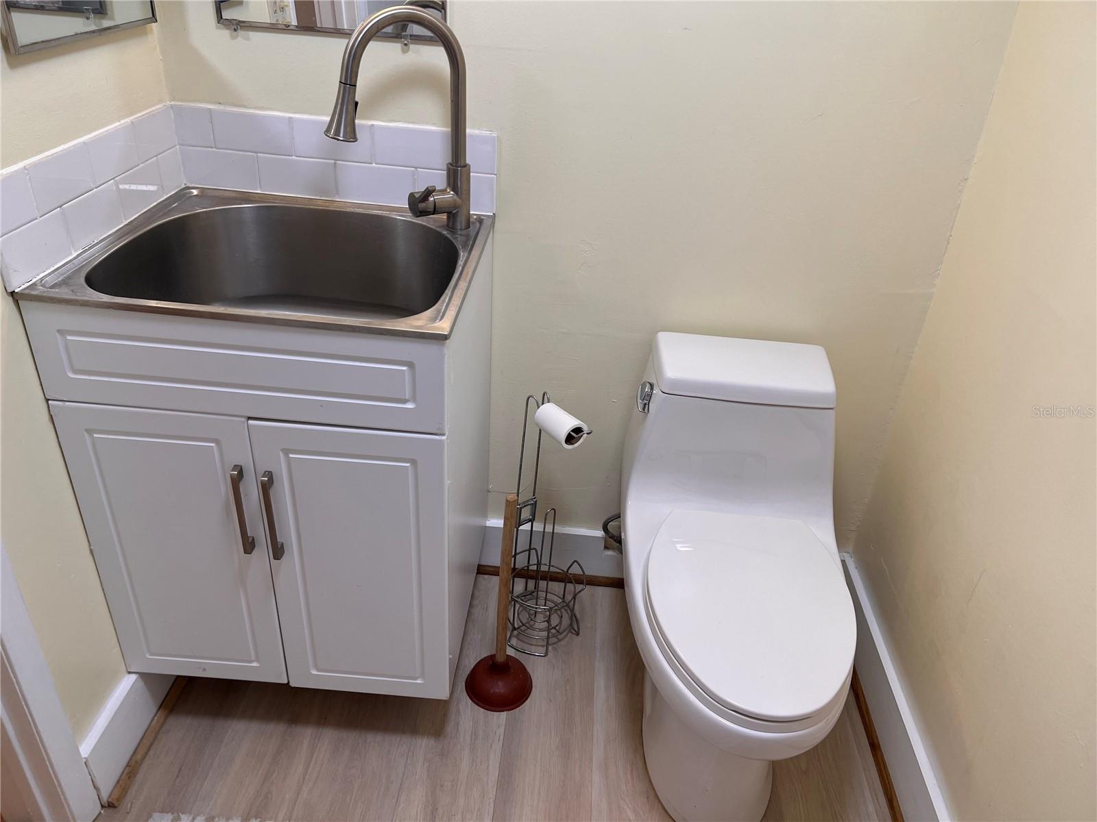 TB8463858 Property Photo