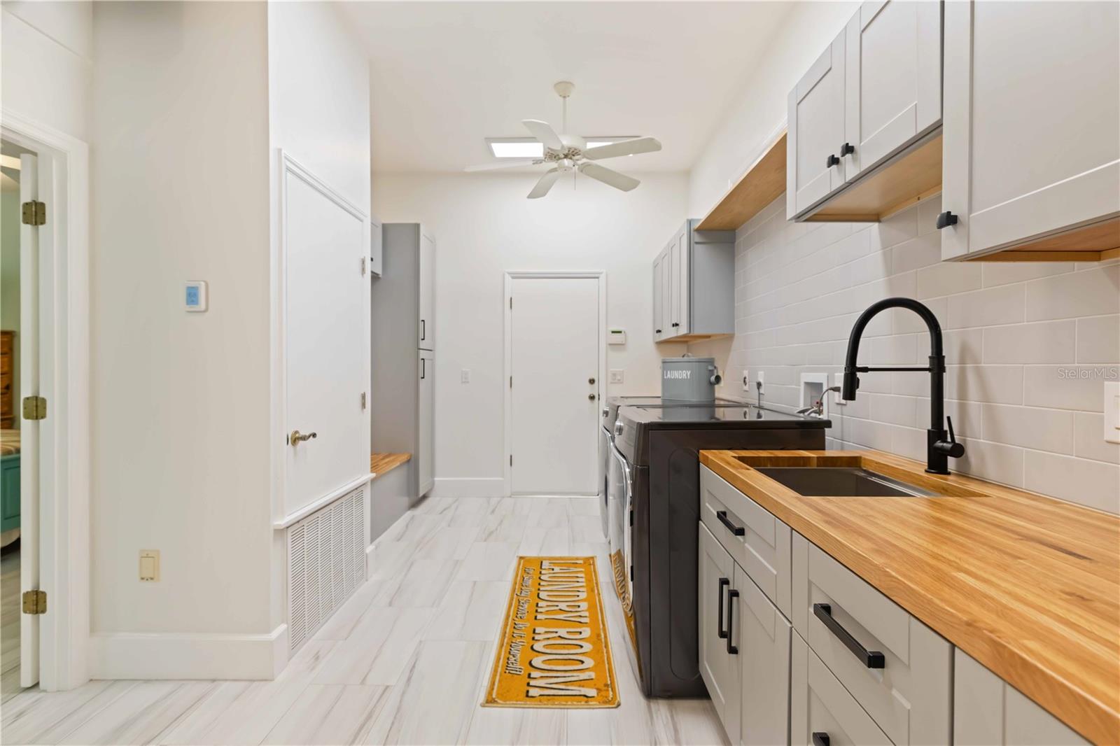 A4678042 Property Photo